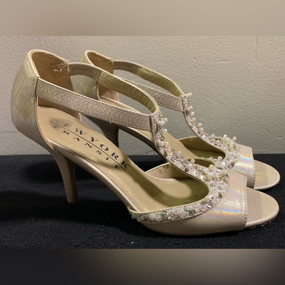 New York Transit Women's Cream Heeled Sandals